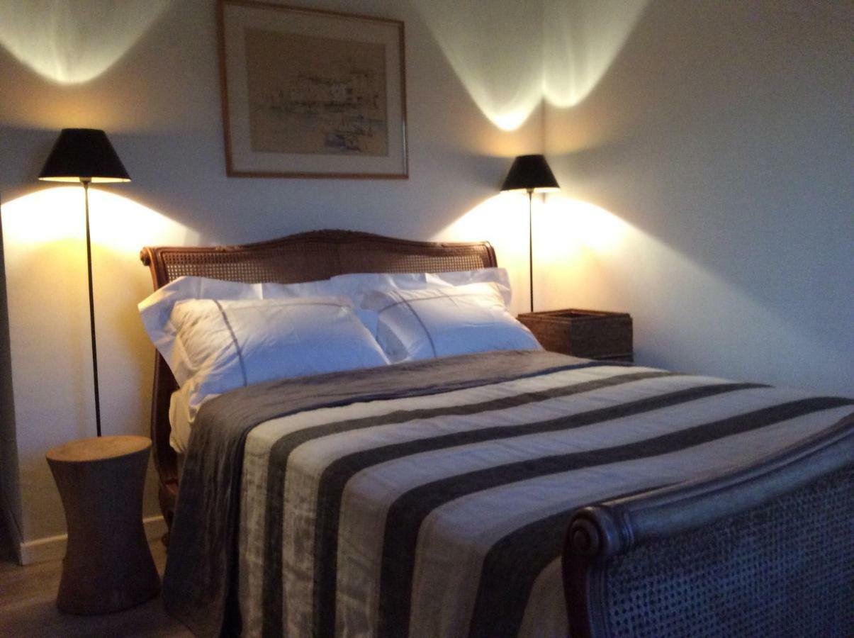 Bed and Breakfast Le Mas Amore Ґассен Екстер'єр фото