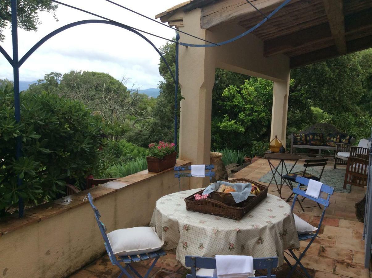 Bed and Breakfast Le Mas Amore Ґассен Екстер'єр фото
