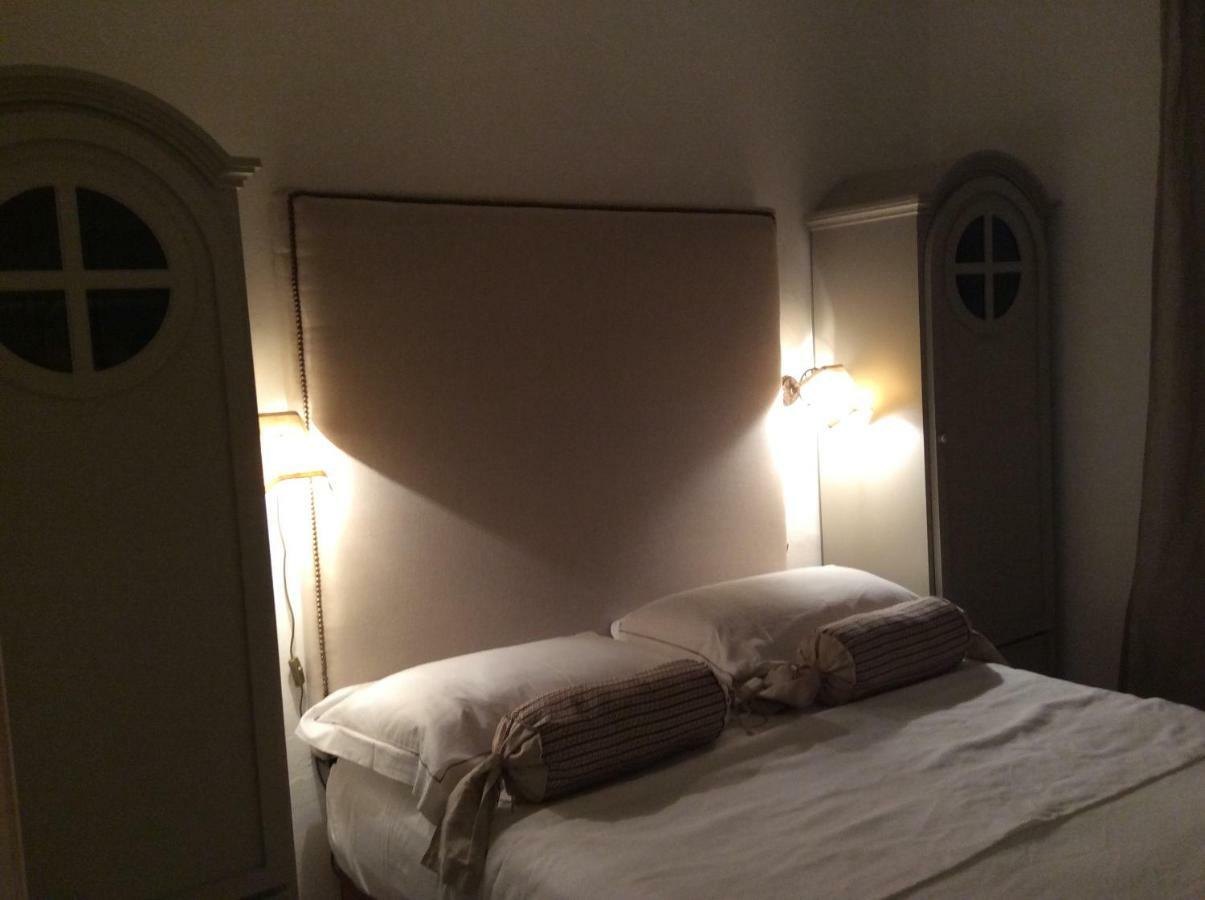 Bed and Breakfast Le Mas Amore Ґассен Екстер'єр фото
